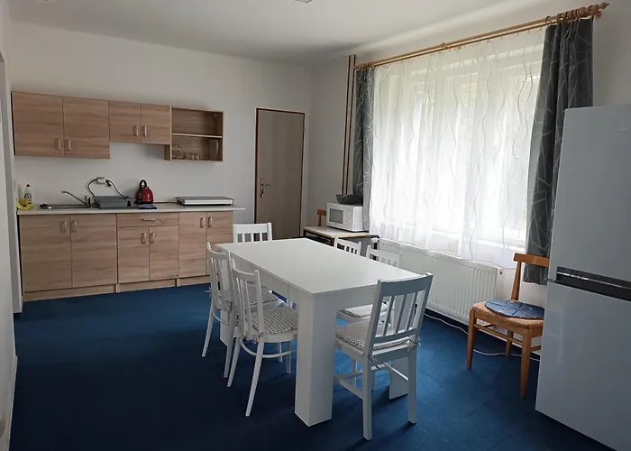 Hluboka 3*