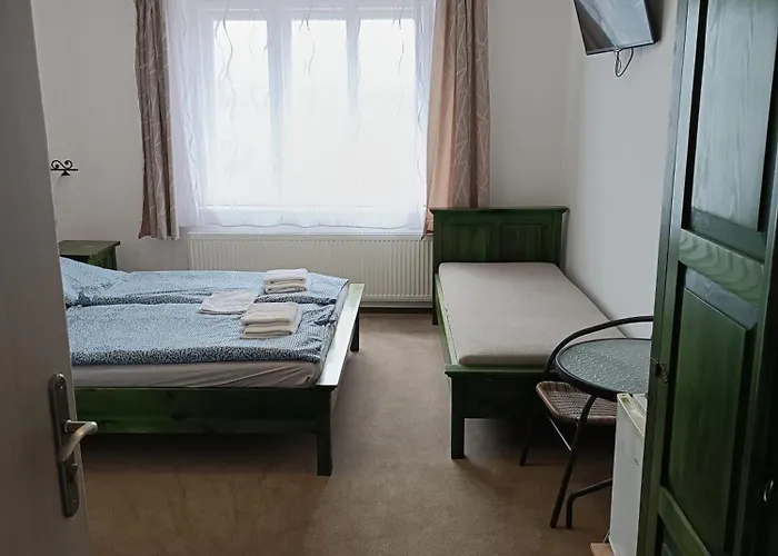 Hluboka Гостевой дом 3*