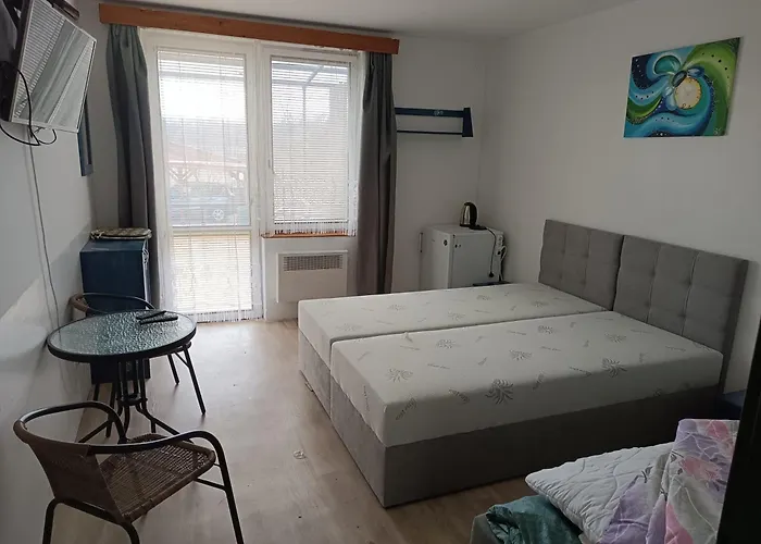 Hluboka 3* Глубока-над-Влтавой